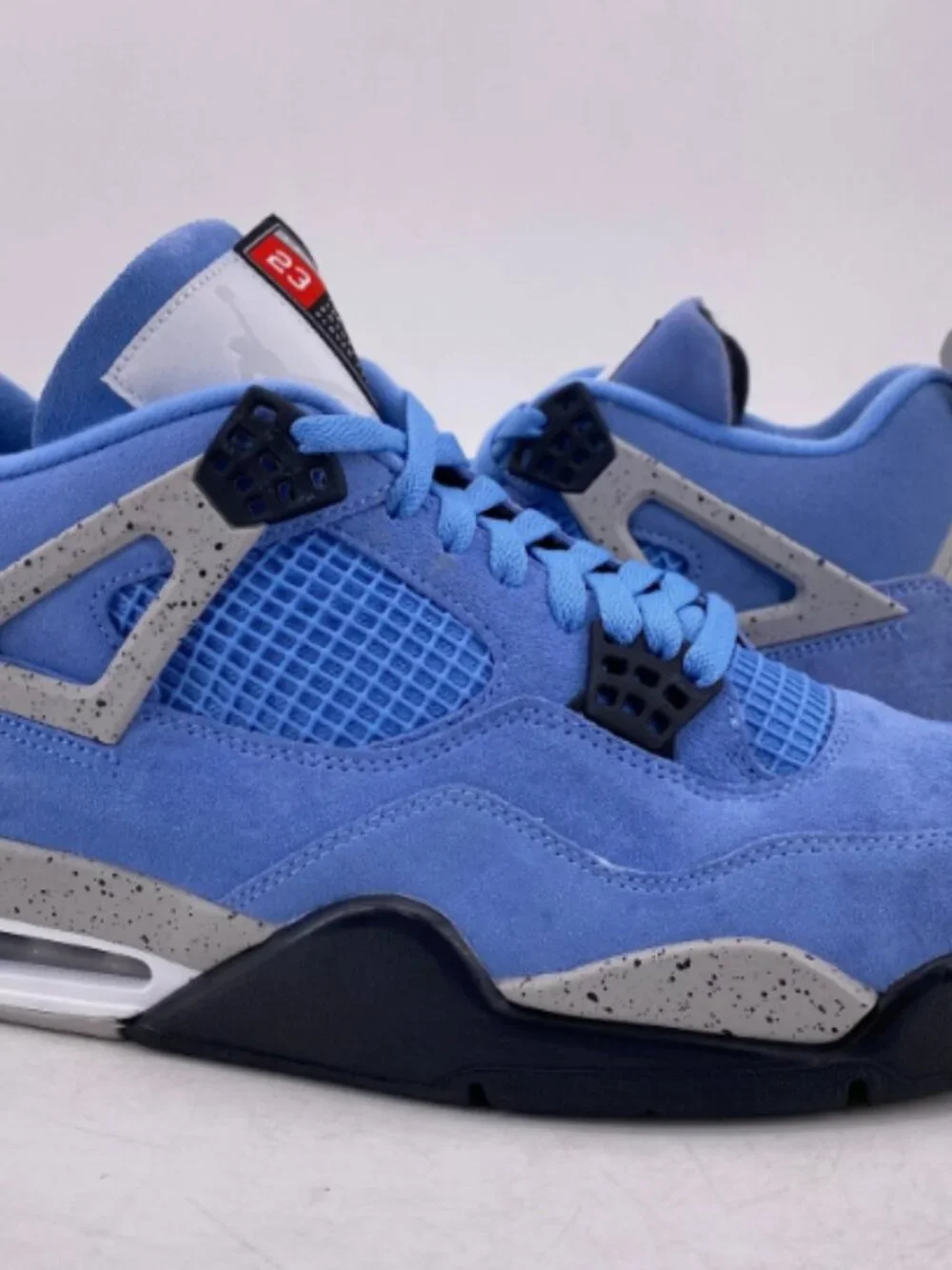 Air Jordan 4 Retro UNIVERSITY BLUE